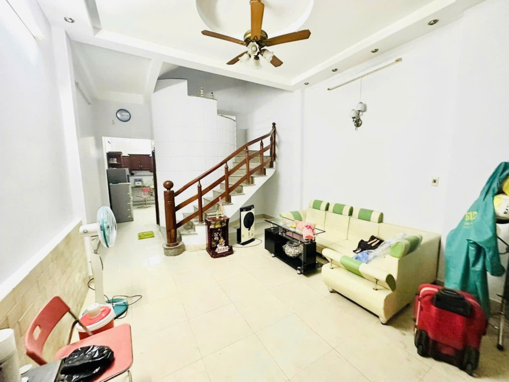Ni Sư Huỳnh Liên, P10, Tân Bình. Diện tích công nhận đủ 48m2 (4.3 x 11.2). Giá 5.5 tỷ TL