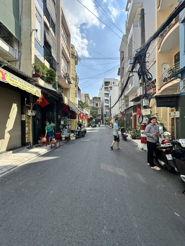 [ TÂN BÌNH ] Trường Chinh - HÓT HÓT - VIP TÂN BÌNH - HẺM TO Ô TÔ TRÁNH - THÔNG KHẮP NƠI - 42M2 - CHỈ 7.98 TỶ. (Căn 1)