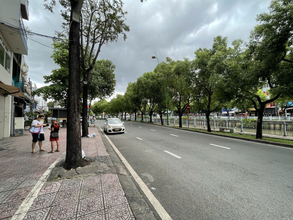 [ TÂN BÌNH ] Trường Sa - MẶT TIỀN THỤT XE HƠI TỚI...