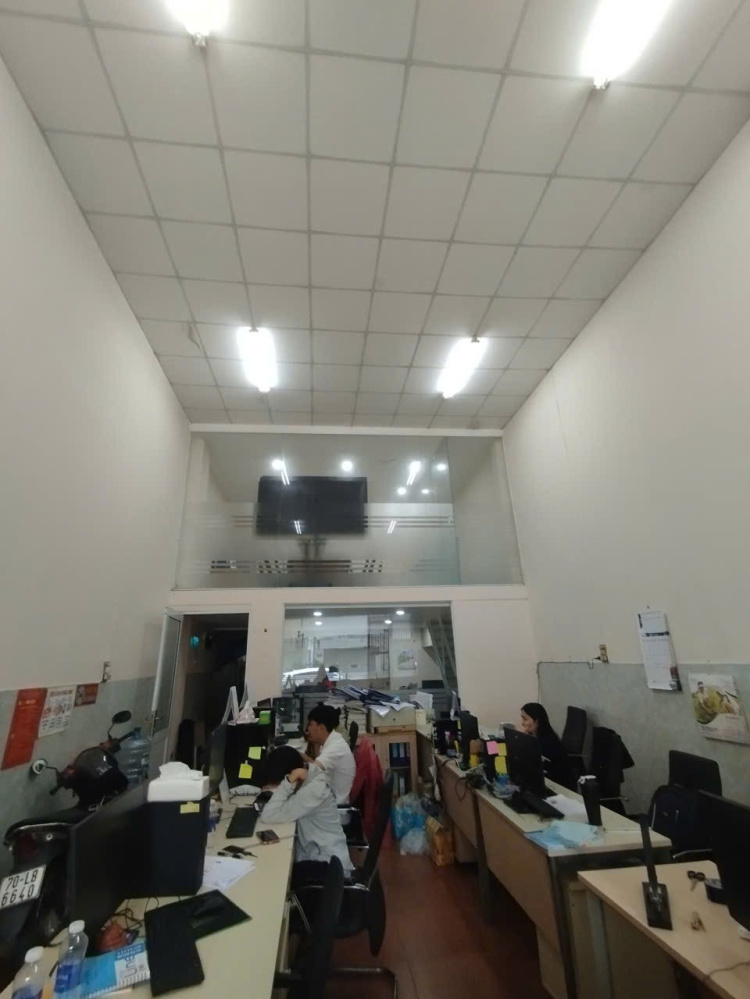 [ TÂN BÌNH ] Đường C18 - BÁN ĐẤT TẶNG NHÀ MẶT TIỀN...