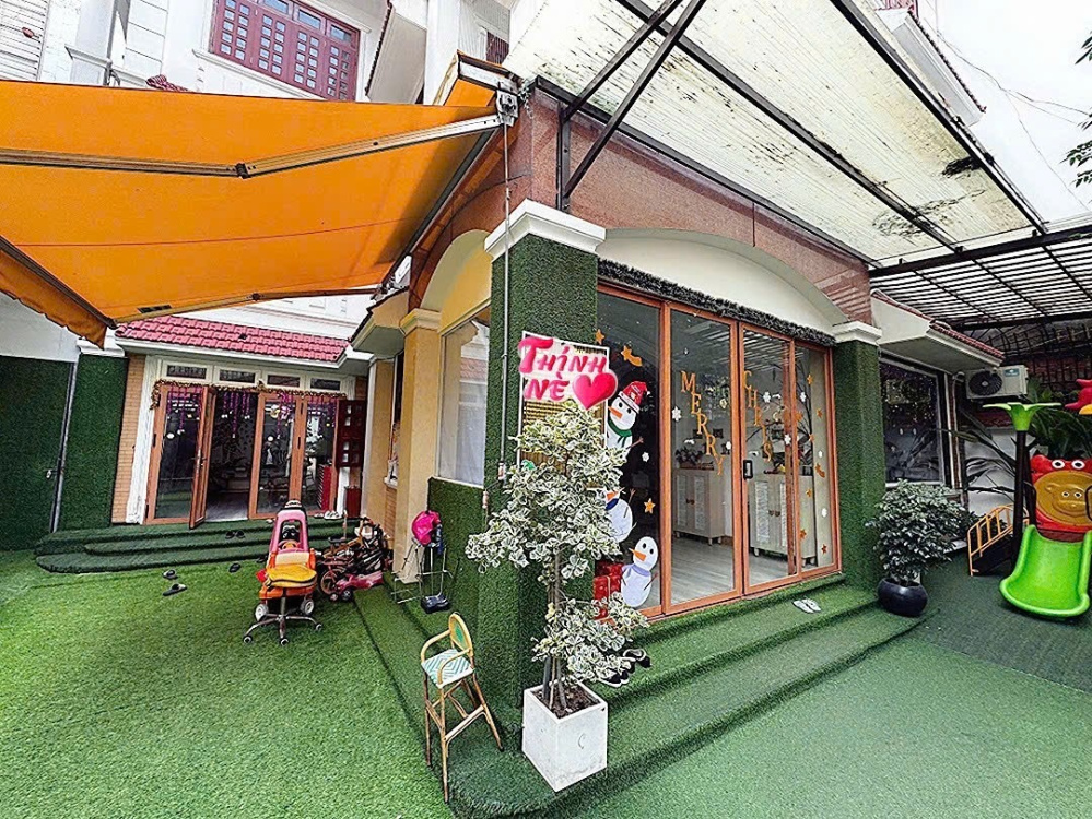 [ TÂN BÌNH ] Huỳnh Lan Khanh - BIỆT THỰ MẶT TIỀN KHU VIP SÂN BAY - DIỆN TÍCH CÔNG NHẬN ĐỦ 240M2