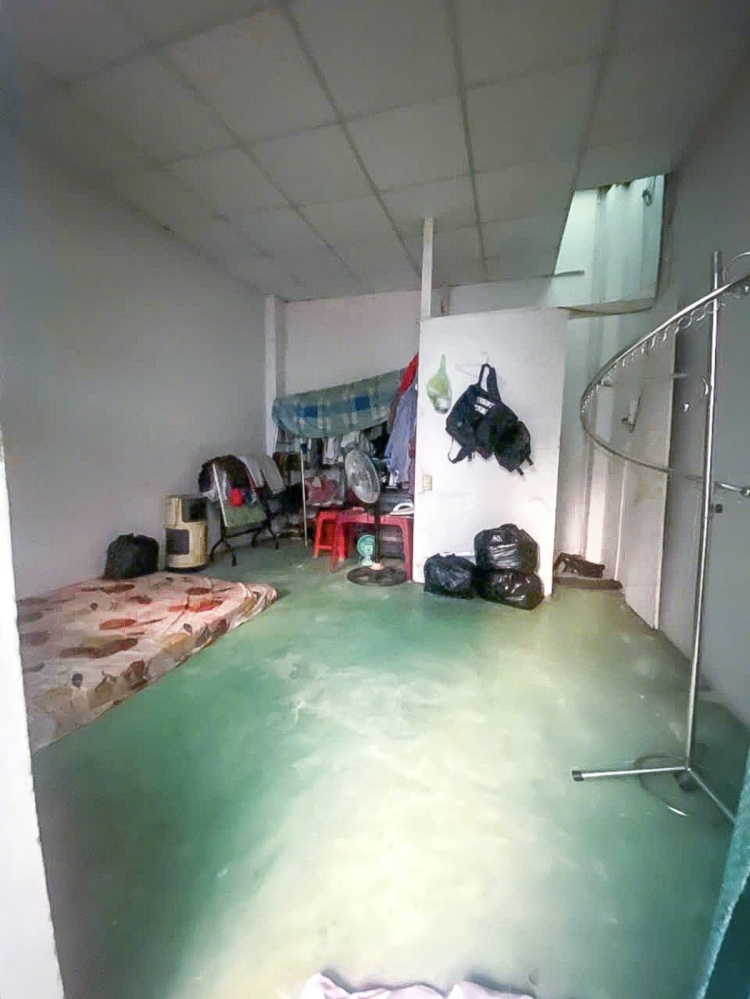 [ TÂN BÌNH ] Lạc Long Quân - CHÍNH CHỦ LÂU NĂM - SỔ VUÔNG - 18M2 - NHỈNH 2 TỶ - 2 TẦNG