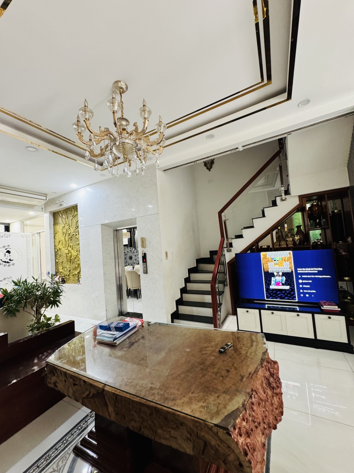 BIỆT THỰ CAO CẤP BÀU CÁT 2 – HẦM Ô TÔ – THANG MÁY XỊN – 8 PHÒNG ĐẲNG CẤP